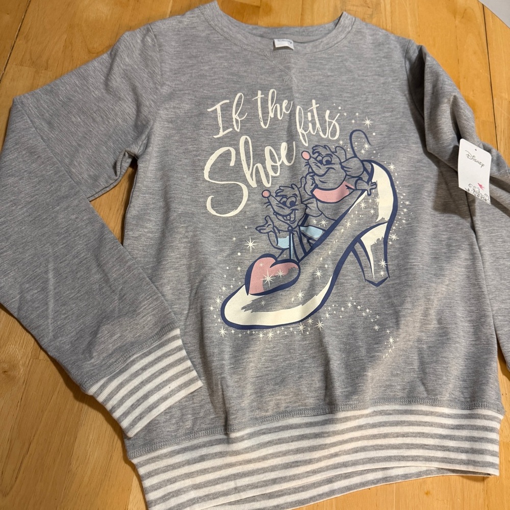Disney Cinderella if the shoe fits long sleeve sleepwear shirt pajama cute small